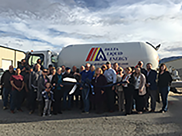 A photo of DLE customers and employees in Tehachapi.